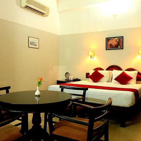 Hotel Xavier'S Residency Kollam Esterno foto