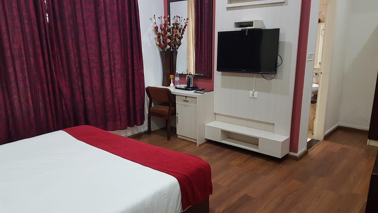 Hotel Xavier'S Residency Kollam Esterno foto