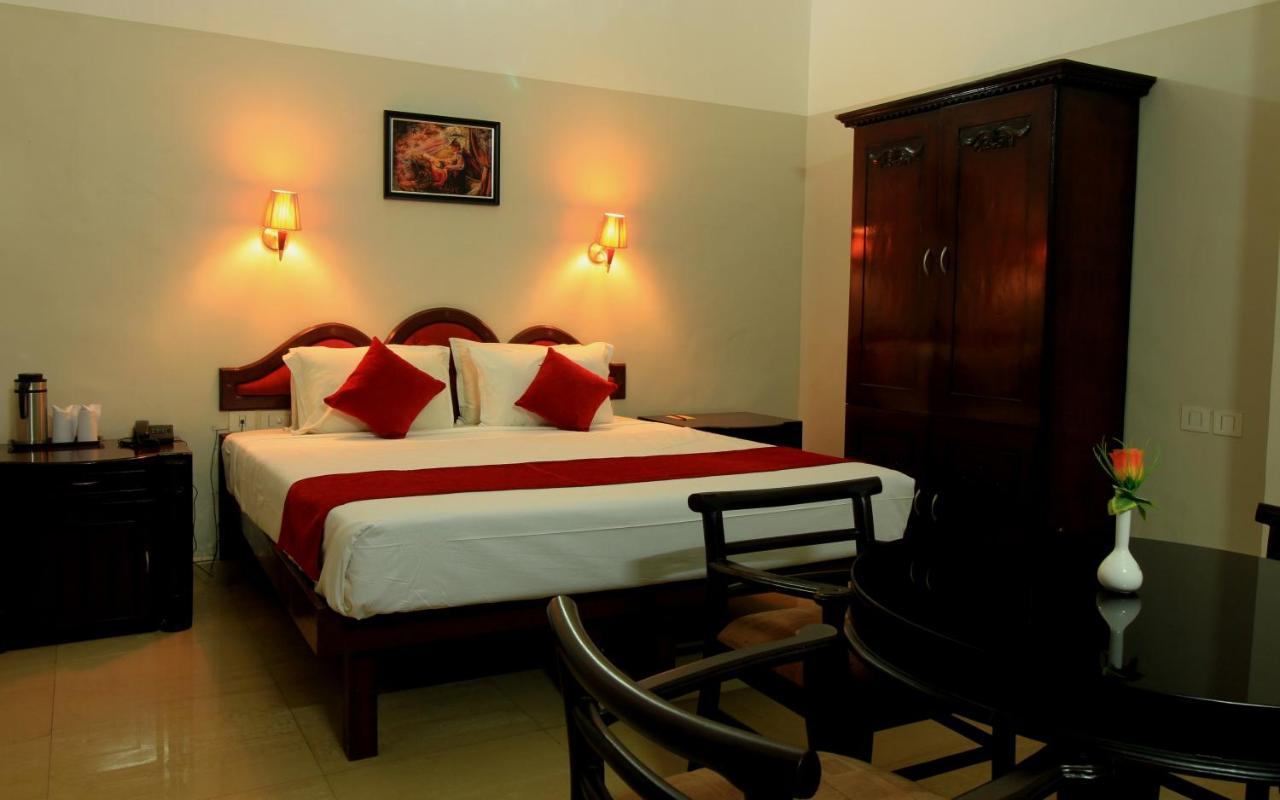 Hotel Xavier'S Residency Kollam Esterno foto