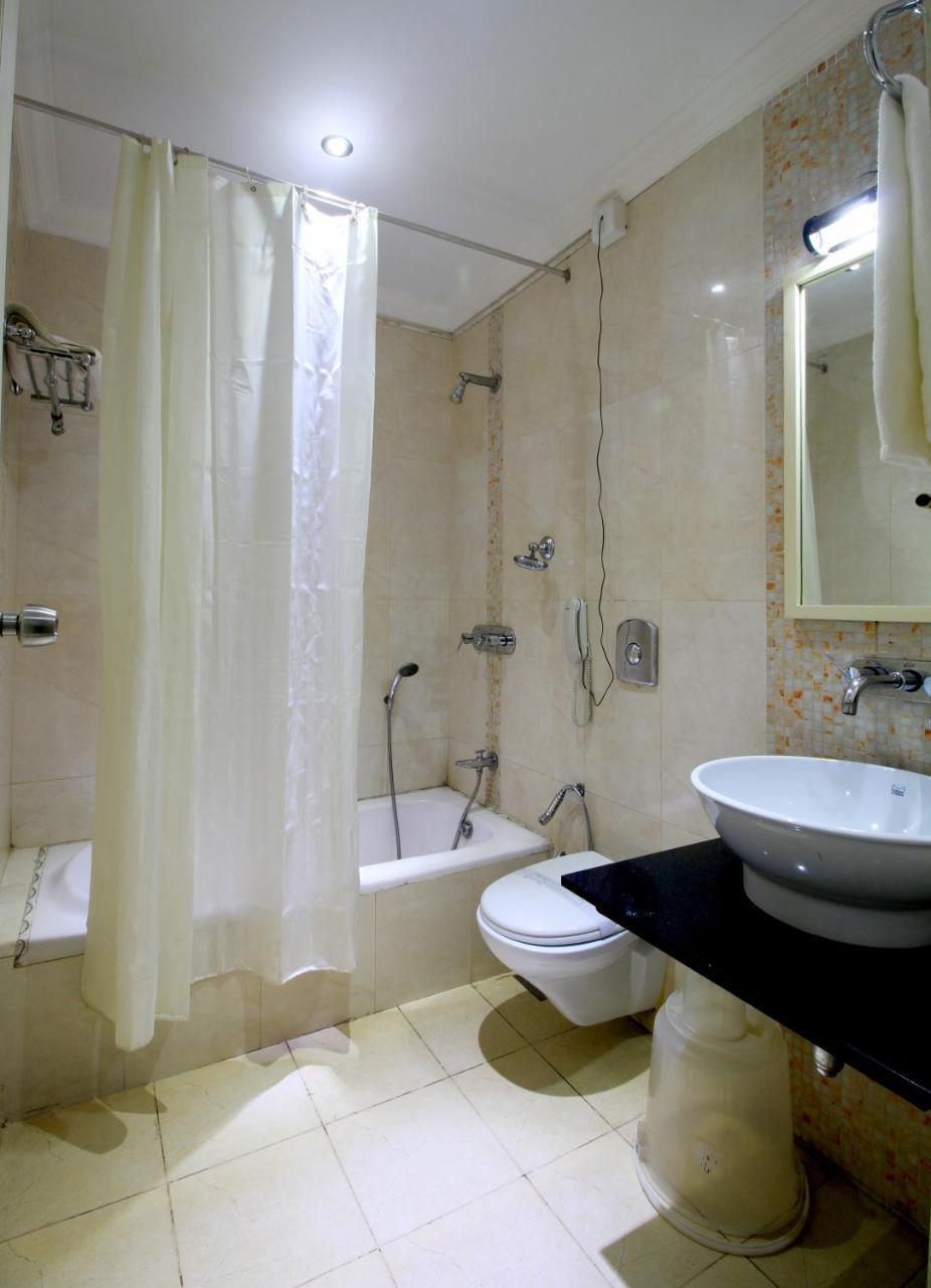 Hotel Xavier'S Residency Kollam Esterno foto