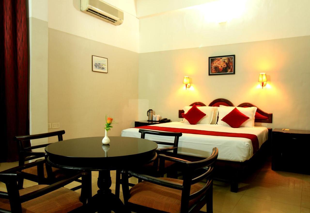 Hotel Xavier'S Residency Kollam Esterno foto